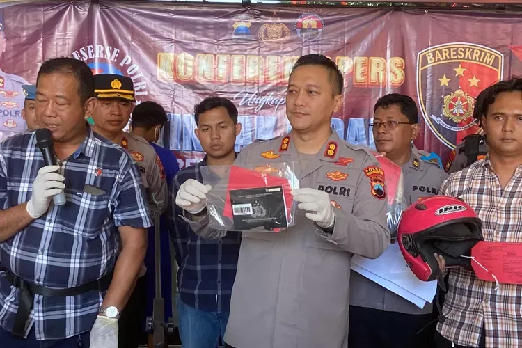 Aksi Pencurian Motor oleh Pasutri di Pekalongan Terungkap Lewat Rekaman CCTV