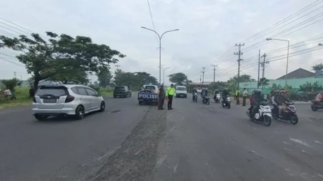 Truk Tabrak 2 Mobil dan Motor di Karanganyar, Ini Kronologi Kecelakaan Beruntunnya