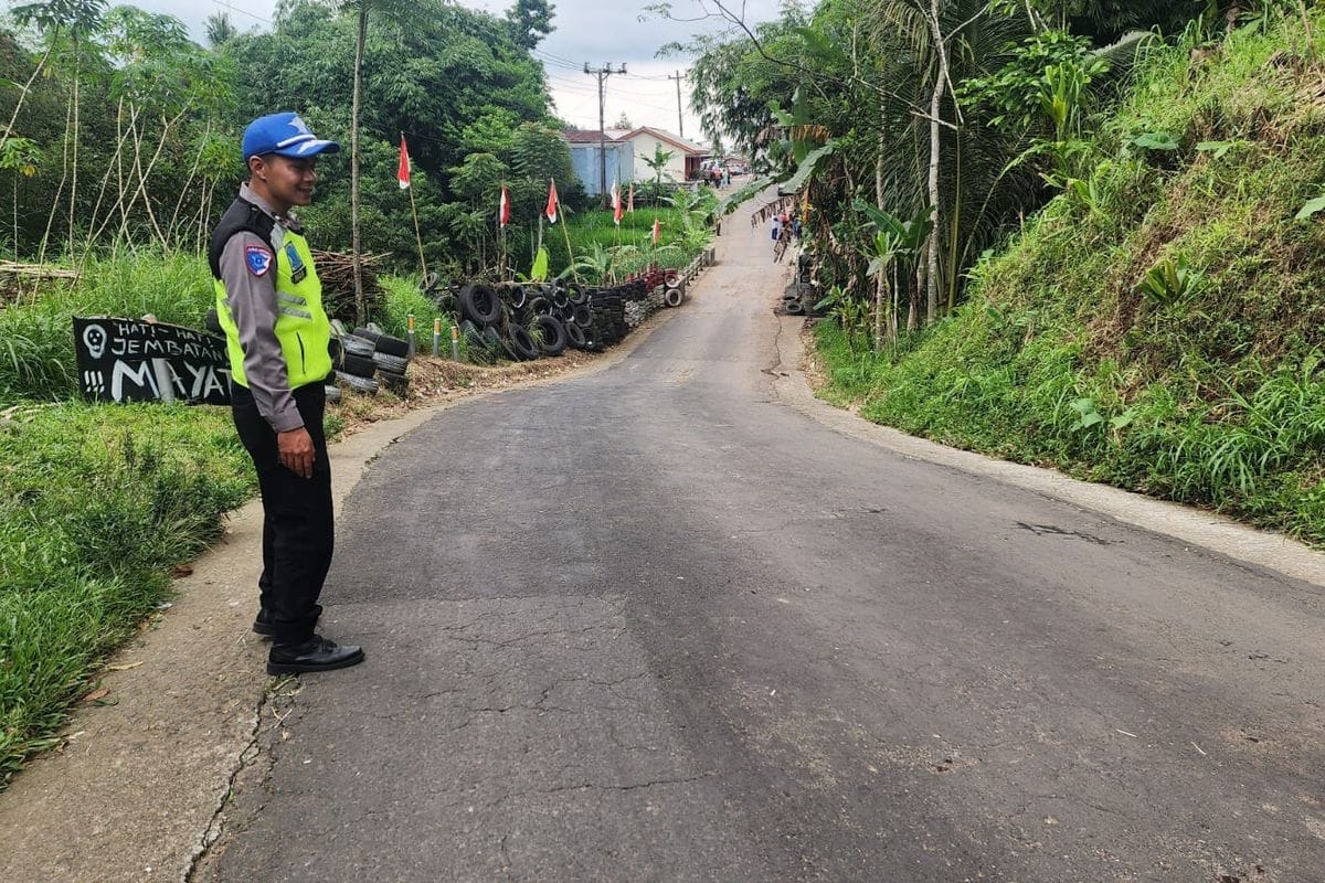 Bus Tabrak Pemotor dan Warung Bensin di Magelang, Satu Orang Tewas
