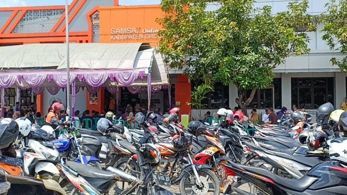 Samsat Grobogan Diserbu Ribuan Warga, Volume Pemohon Naik 10 Kali Lipat