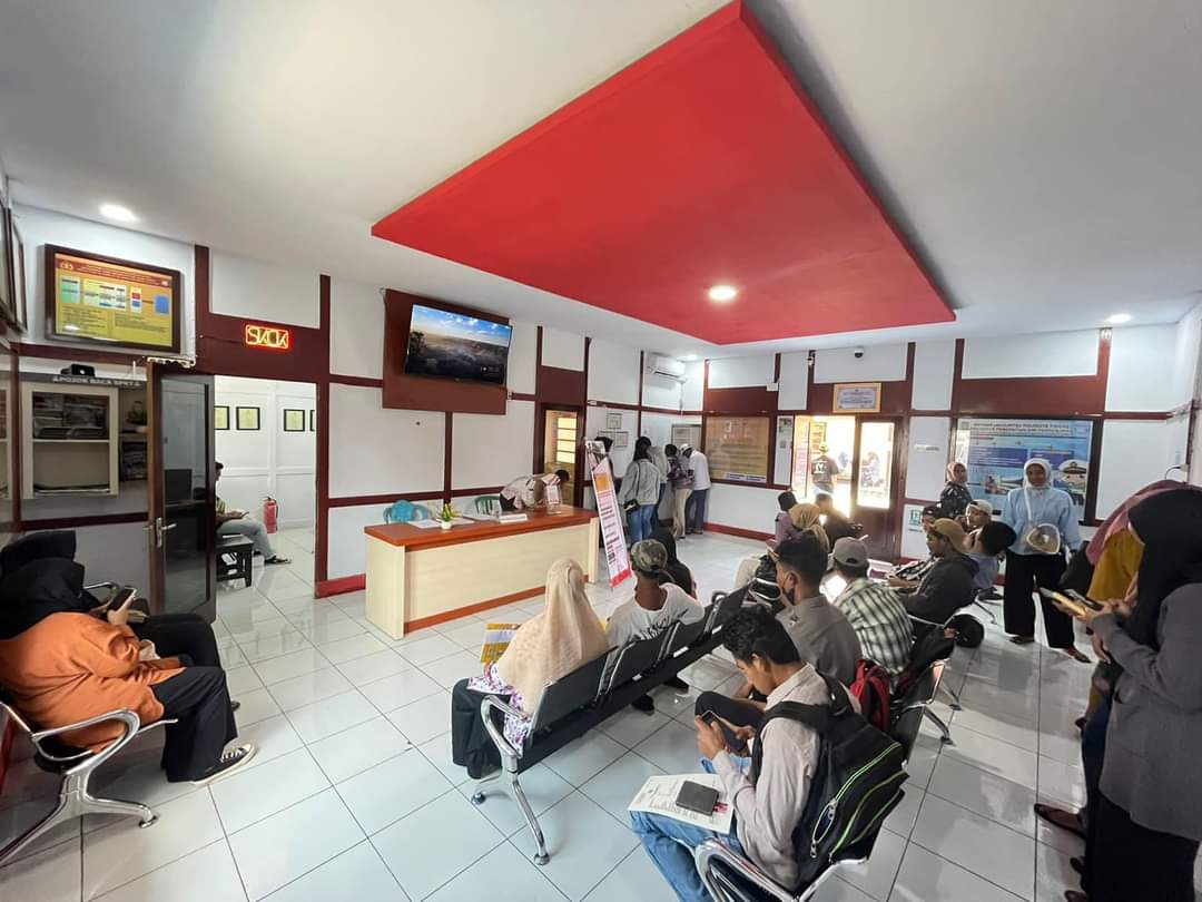 Menyambut Hari Kartini, Polresta Tidore Berikan Pelayanan Gratis SKCK bagi Perempuan Pencari Kerja