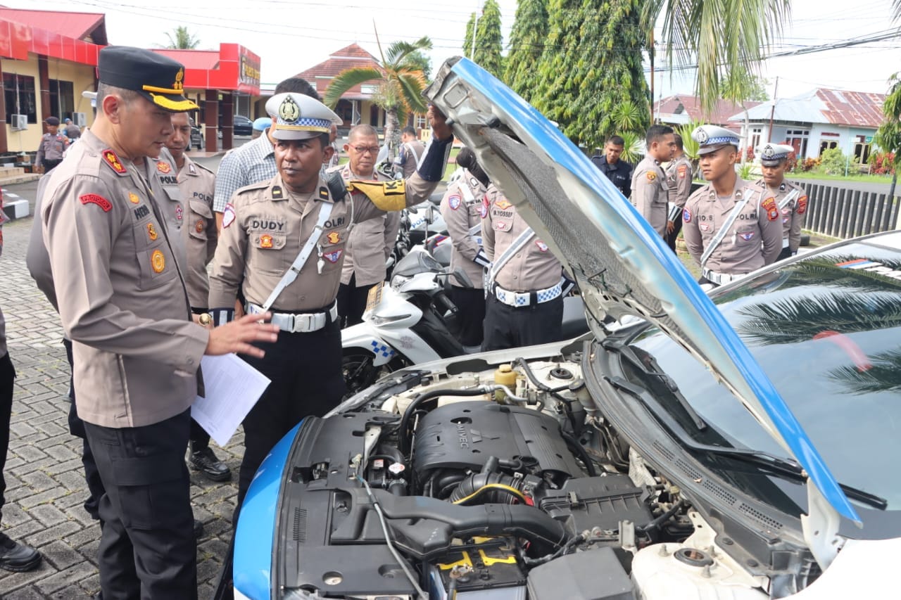 Kapolresta Tidore Pimpin Pemeriksaan Senjata dan Sarana Dinas Polri Demi Kesiapan Operasional