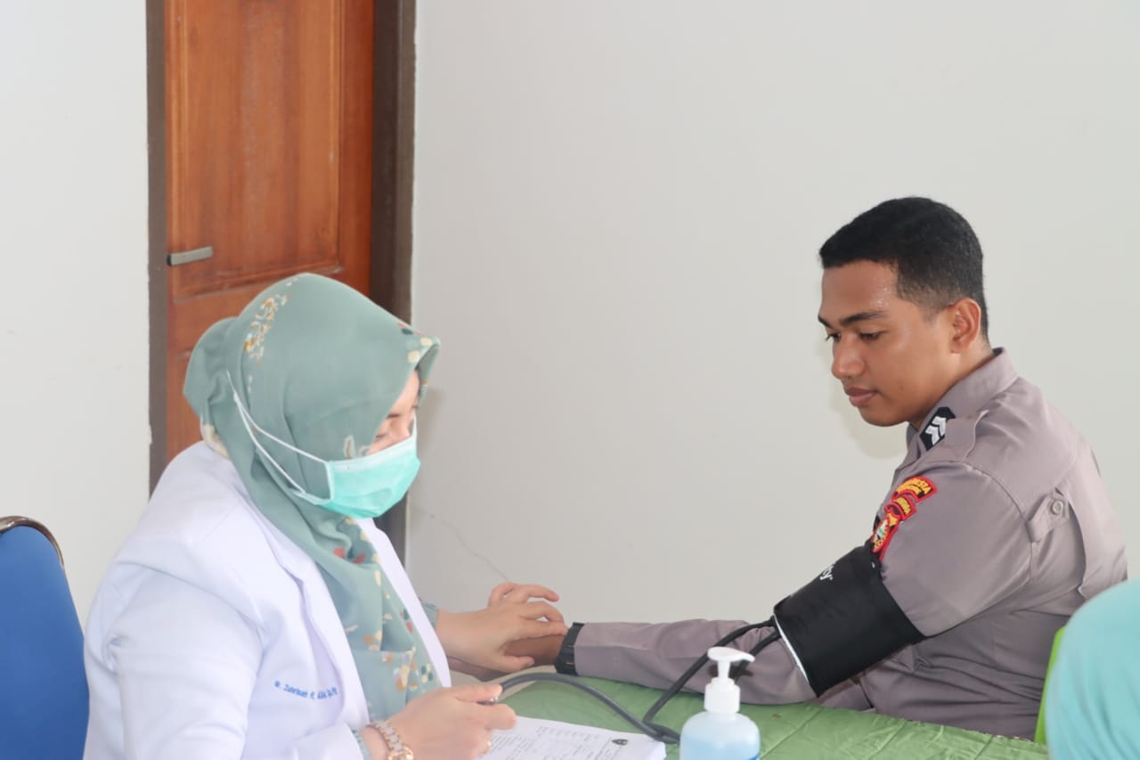 Donor Darah Meriahkan Hari Jadi Tidore ke-917, Personel Polresta Turut Berpartisipasi