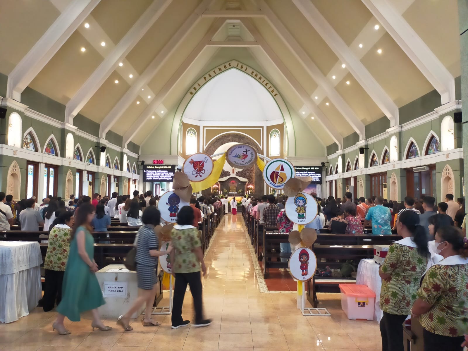 Polres Pekalongan Kota Amankan Misa Paskah di Gereja Santo Petrus