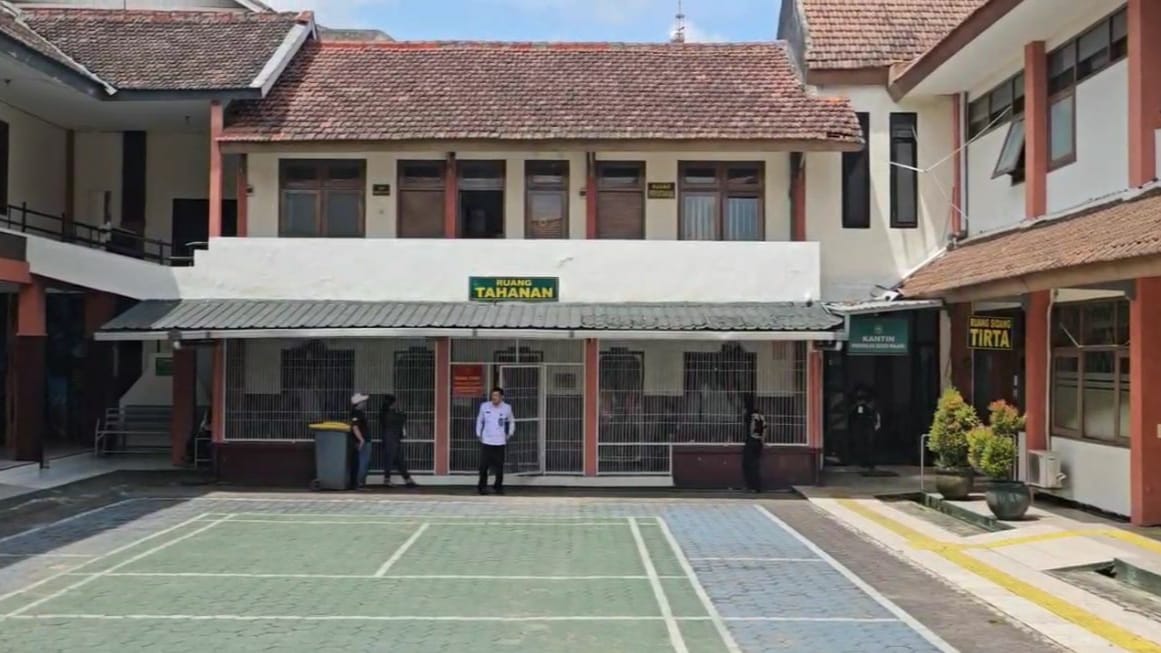 Pengadilan Negeri Malang Vonis Delapan Terdakwa Kasus Pabrik Narkoba dengan Hukuman 18–20 Tahun