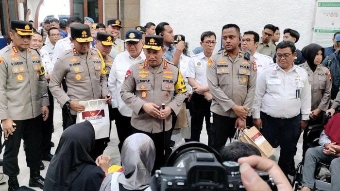 Pantau Puncak Arus Balik, Kapolri Sambangi Stasiun Tawang Semarang