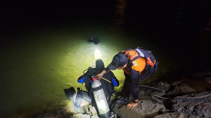 Tarik Alat Pancing Tersangkut, Pemancing Jatuh dan Hanyut di Pantai Jetis Cilacap