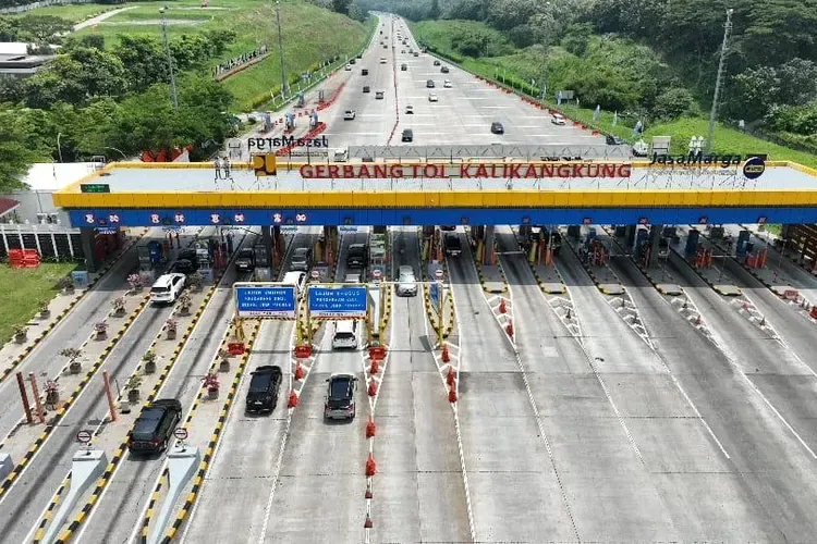 Truk Sumbu Tiga Dilarang Masuk Kota Batang, Dialihkan ke Jalur Tol