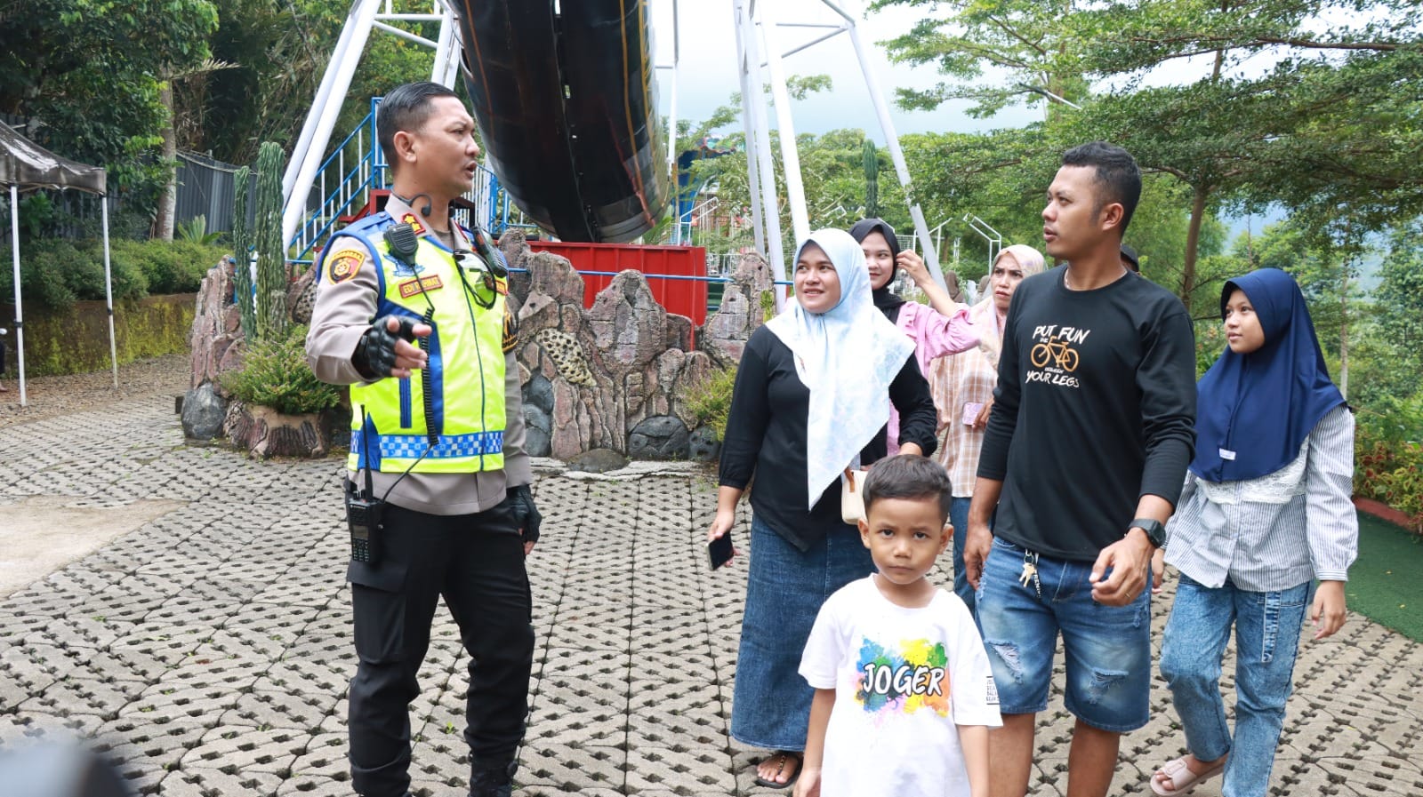 Kapolres Batang Turun Langsung Pantau Keamanan Objek Wisata Saat Libur Lebaran