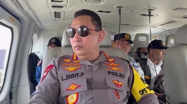 Kapolri Tinjau Arus Balik Lebaran di Tol Cipali dari Udara