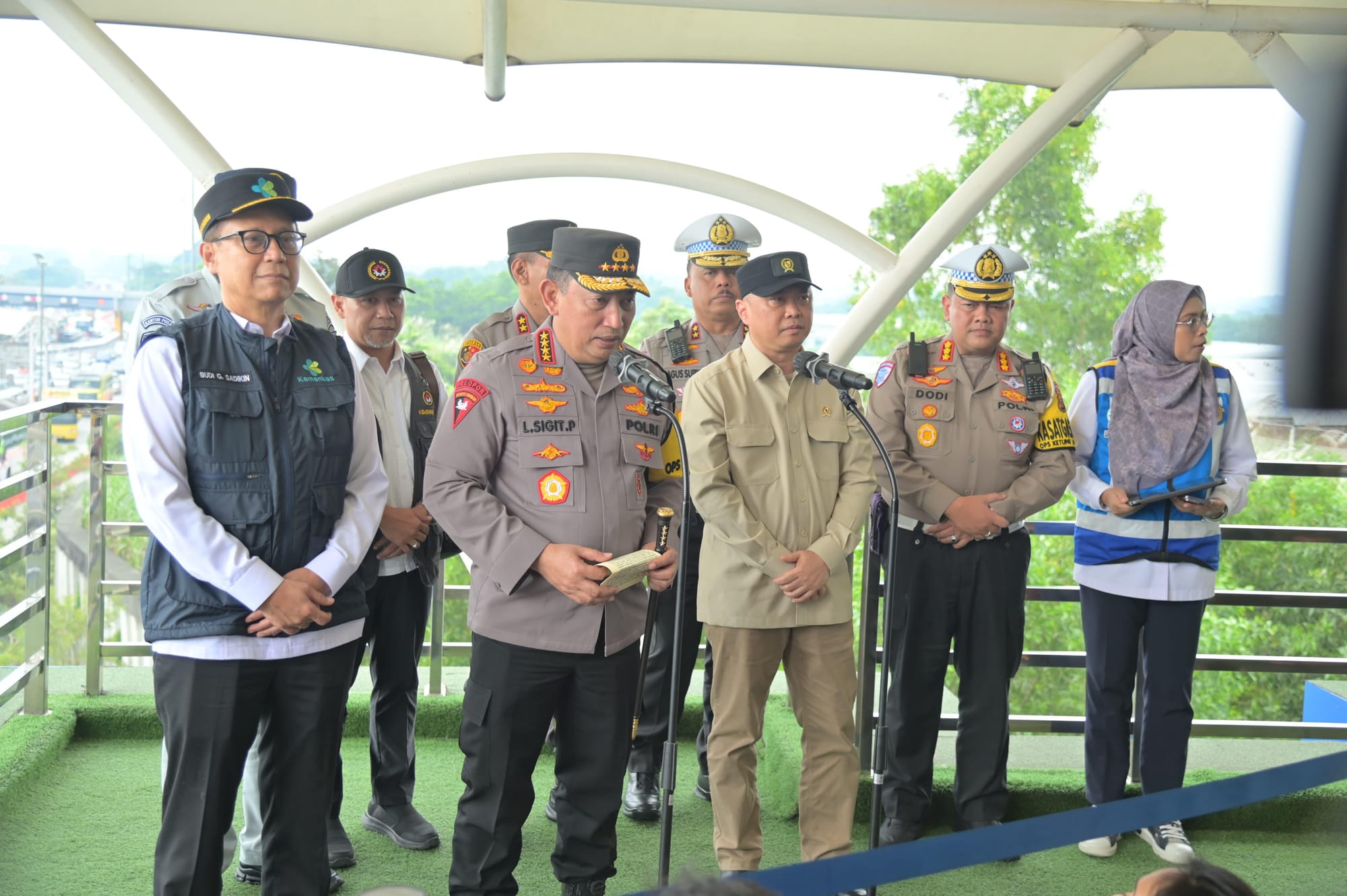 Kapolri Tinjau Langsung Arus Balik Lebaran di Tol Cikatama