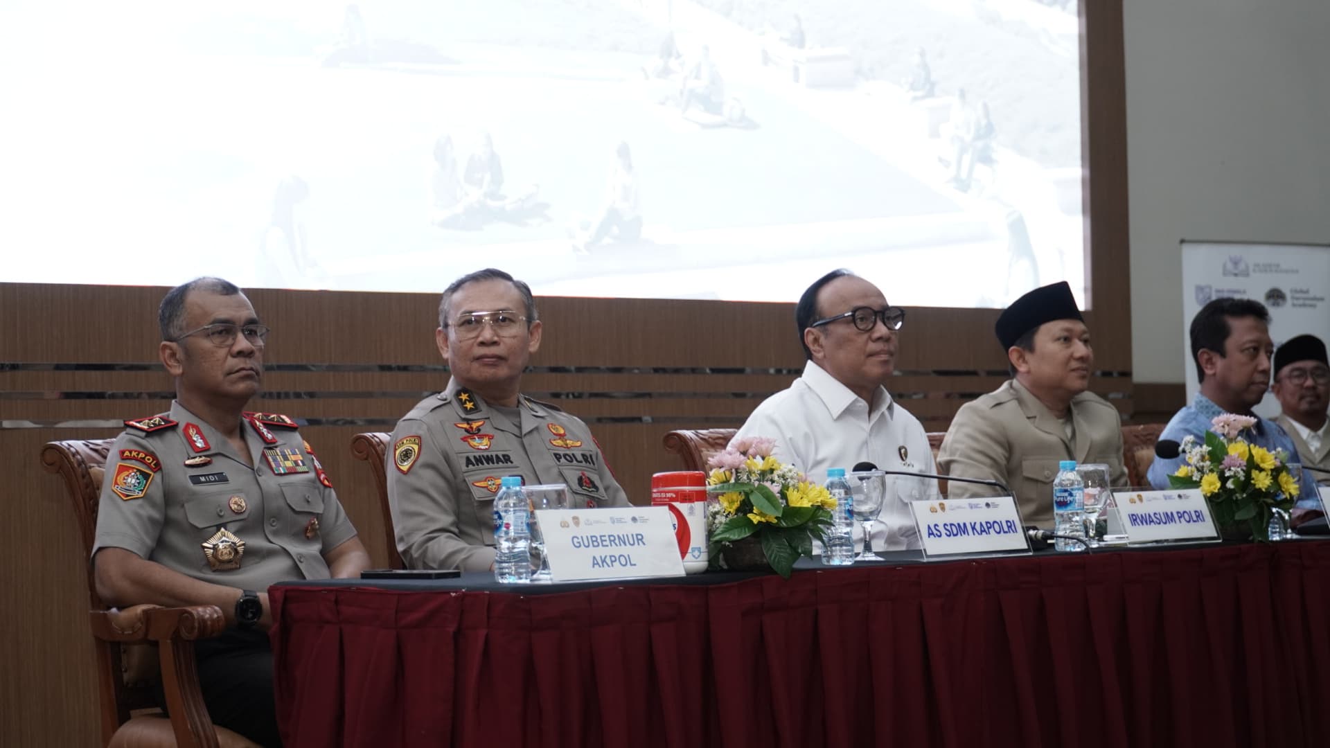 Lebih dari 300 Siswa Ikuti Seleksi Akademi Kader Bangsa dan SMA KTB Menuju Top 100 University Dunia