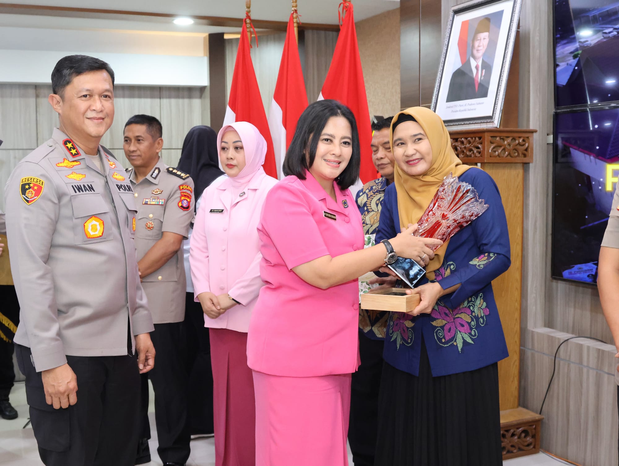 Kapolda Kalteng Tegaskan Komitmen Profesionalisme dan Etika dalam Sertijab Pejabat Utama dan Kapolres
