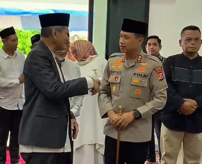 Polri Hadir untuk Umat: Kapolres Pandeglang dan KH Embay Resmikan Masjid Joko Agung Purnomo