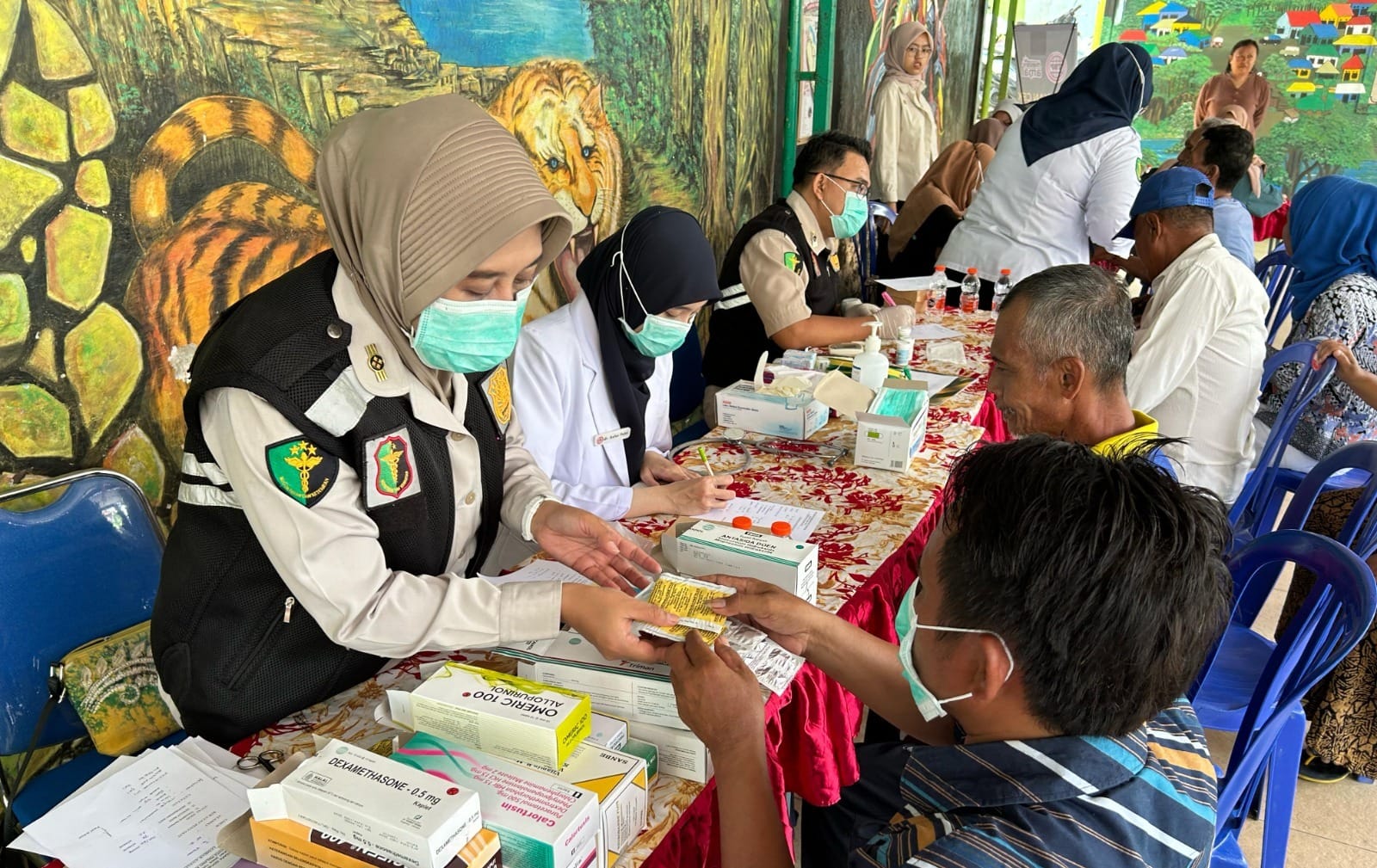Polresta Malang Kota Gelar Aksi Kesehatan Gratis, Warga Kampung Tematik Antusias