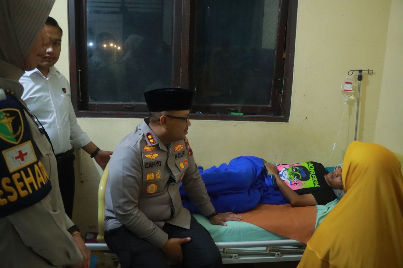 Cek Posko, Kapolres Klaten Dampingi Penanganan Keracunan Massal di Gantiwarno; Tegaskan Beri Pelayanan Terbaik