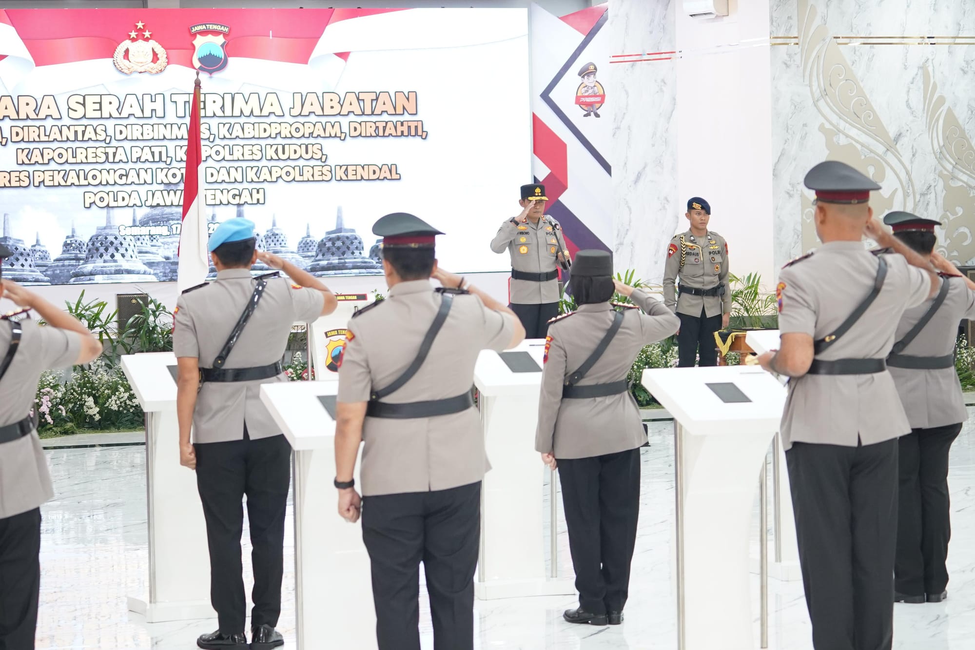 Pesan Kapolda Jateng Saat Pimpin Sertijab; Kendalikan Anggota dan Penuhi Harapan Masyarakat