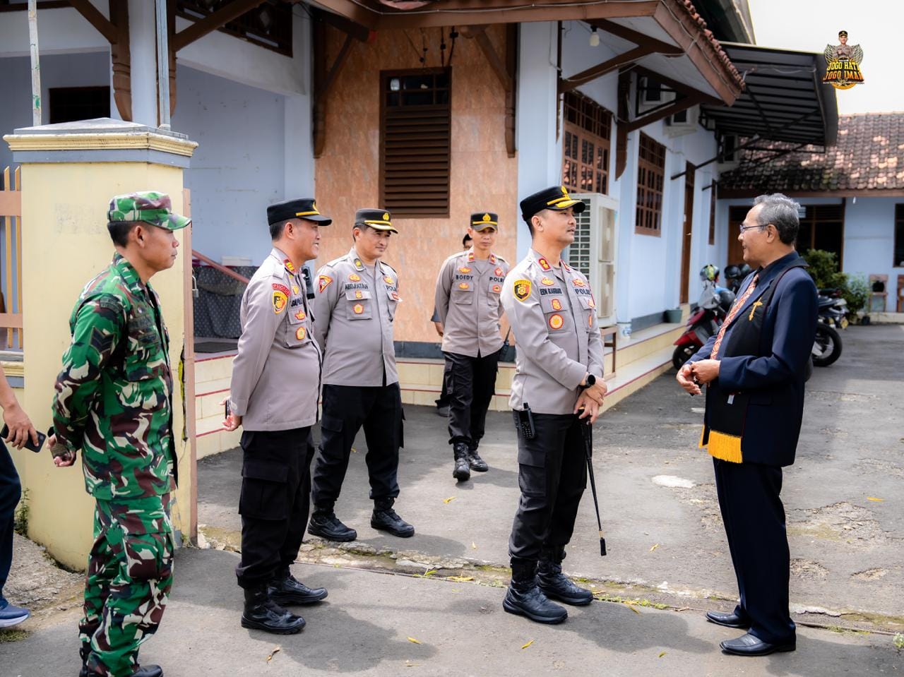 AKBP Edi Rahmat Mulyana Pastikan Pengamanan Maksimal di Gereja-gereja Batang