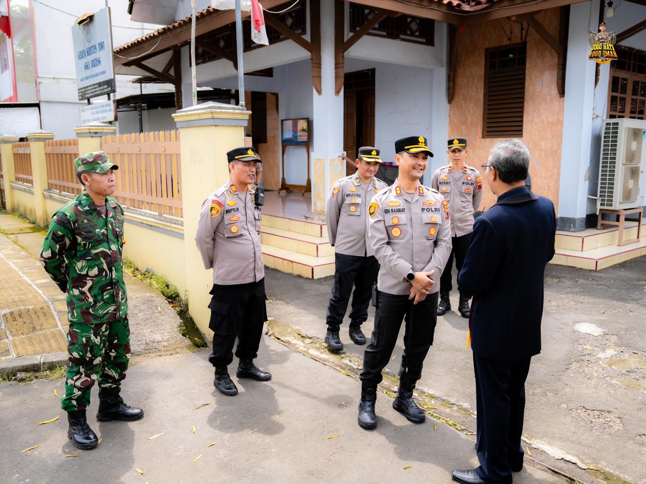 Kapolres Batang Turun Langsung Pantau Pengamanan Gereja Saat Peringatan Wafat Isa Almasih