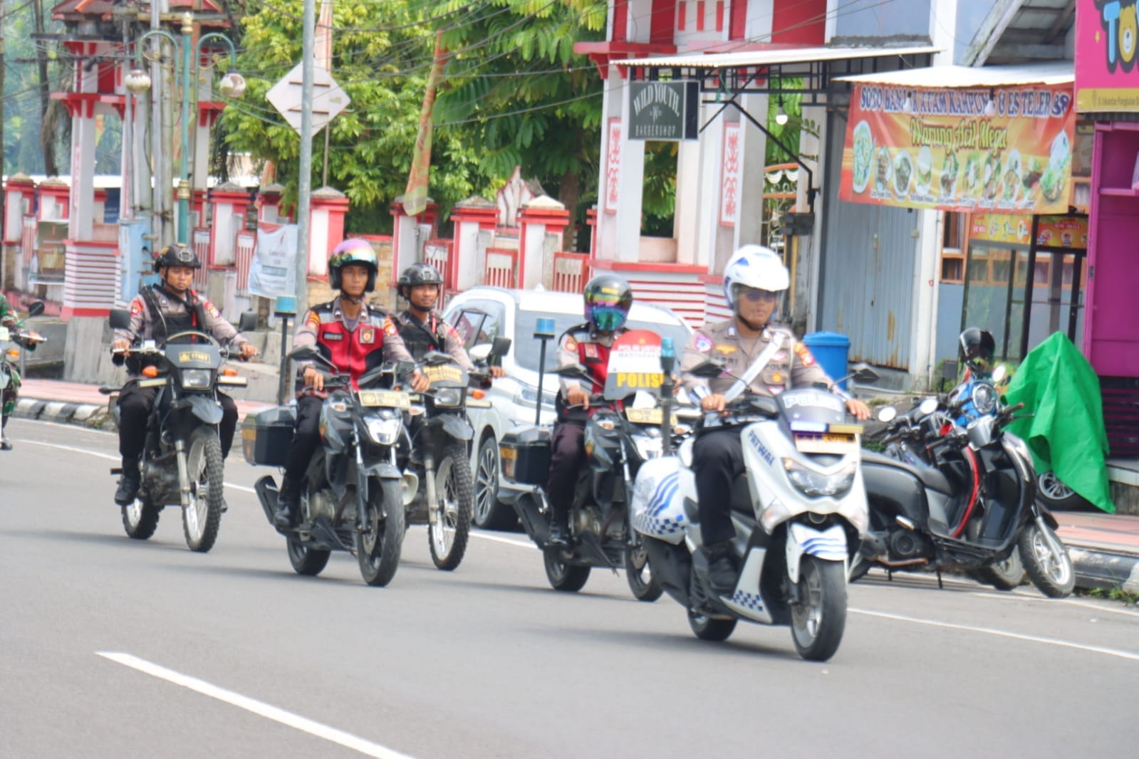 Jaga Keamanan Malam Paskah, Brimob dan Aparat Gabungan Sisir Pangkalan Bun