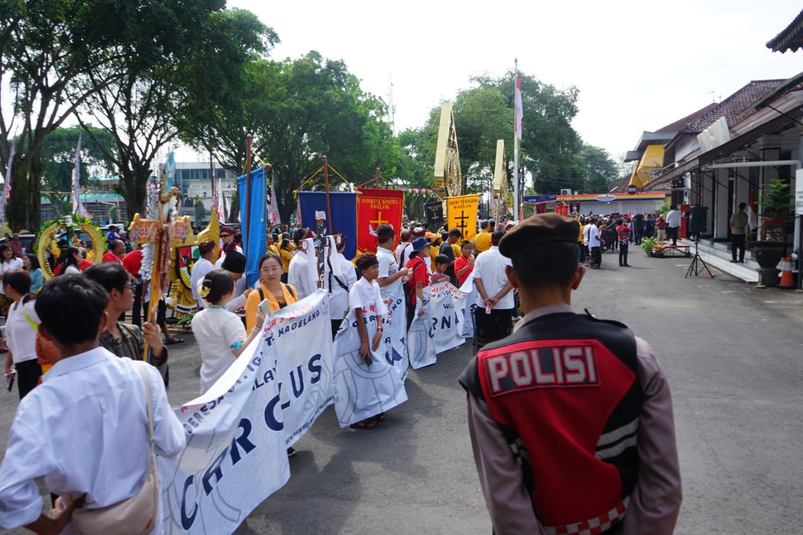 Pengamanan Maksimal, Polres Magelang Kota Amankan Kirab Paskah 2025