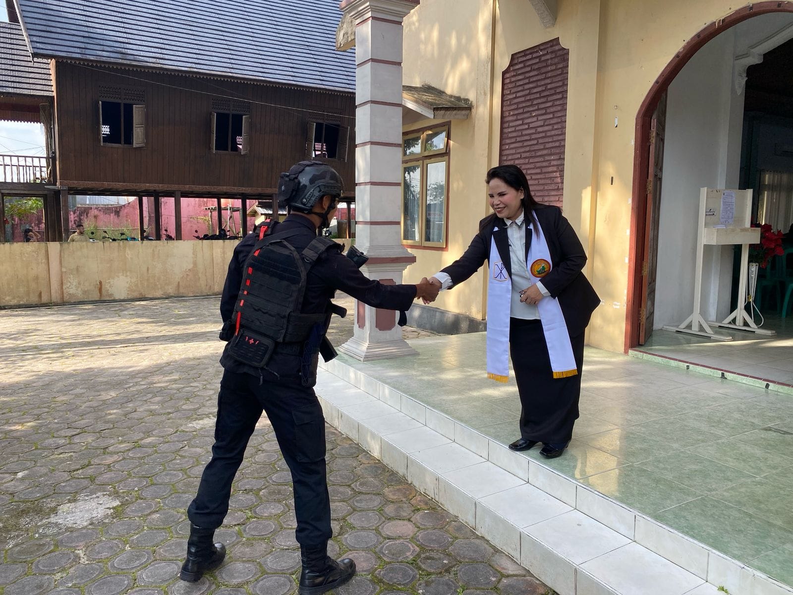 Jamin Keamanan Ibadah Paskah, Brimob Kalteng Gelar Patroli dan Pengamanan di Sejumlah Gereja