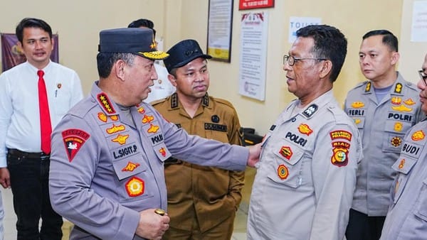 Aiptu Jimmi Diangkat Jadi Perwira, Kapolri Puji Dedikasi Bangun Pesantren Gratis