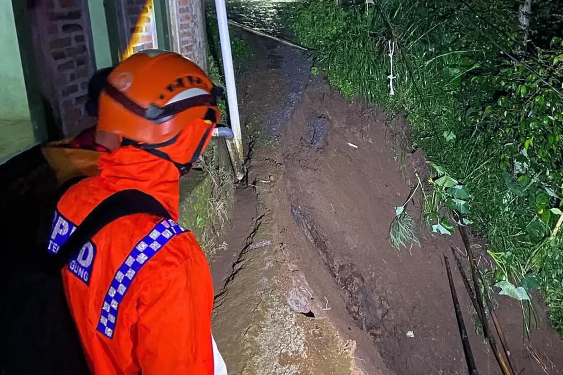 Lereng Gunung Perahu Diterjang Longsor, Dua Titik dan Rumah Warga Alami Kerusakan