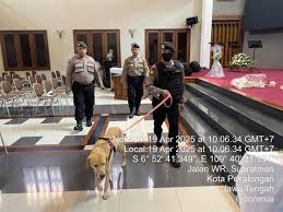 Sterilisasi Gereja Jelang Paskah, Polres Pekalongan Kota Gunakan Anjing Pelacak