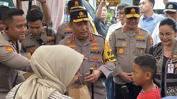 Tinjau Stasiun Tawang, Kapolri Pastikan Arus Balik Lebaran Aman dan Lancar