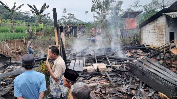 Hanya 15 Menit, Rumah Warga Boja Cilacap Ludes Terbakar saat Ditinggal Nonton TV