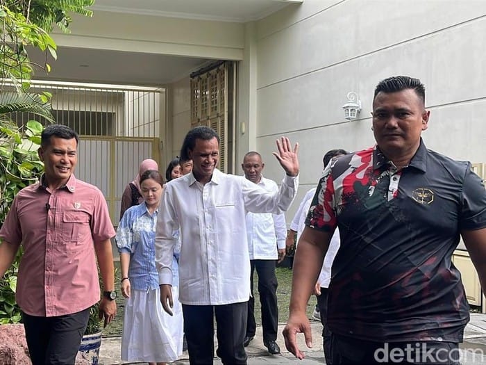 Bertemu Jokowi di Solo, Hercules Sentil Isu Ijazah yang Dipersoalkan