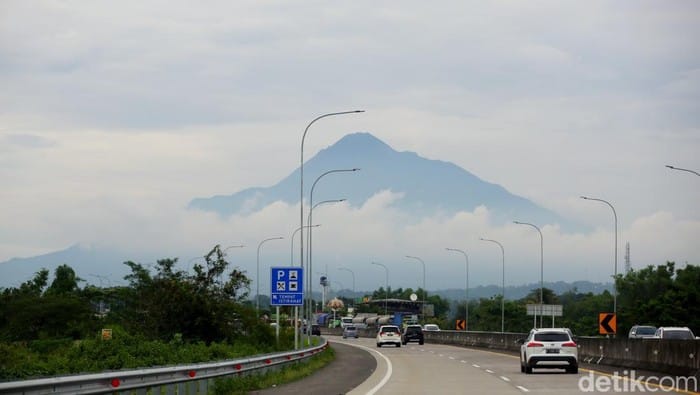 Tim SAR Cari Pendaki Hilang Asal Temanggung di Gunung Merbabu