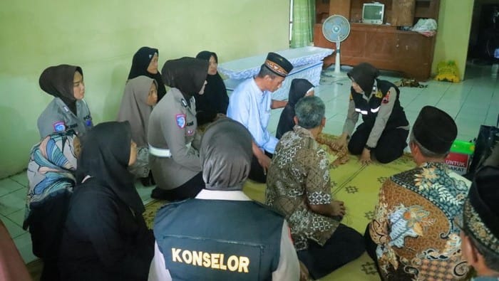 Polres Klaten Terjunkan Tim Trauma Healing untuk Pulihkan Psikologis Korban Keracunan