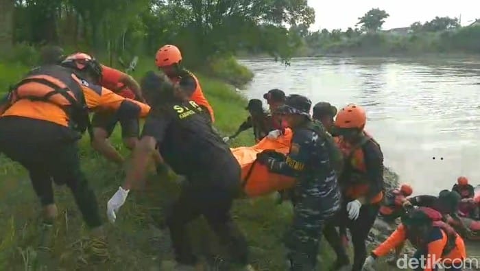 Dua Remaja Tenggelam di Sungai Pemali Brebes, Satu Ditemukan Meninggal