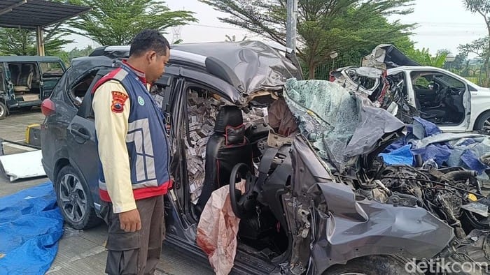 Tabrakan BR-V vs Bus di Tol Pekalongan, Warga Bogor Jadi Korban