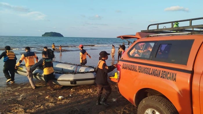 Terseret Arus di Perairan Mandalika Jepara, Satu Wisatawan Belum Ditemukan