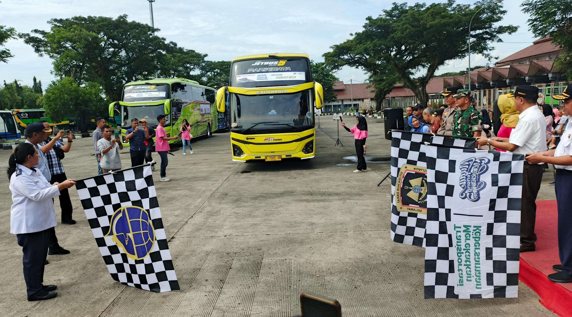 Bupati Banyumas: Angkutan Lebaran Gratis Wujud Kepedulian Pemkab