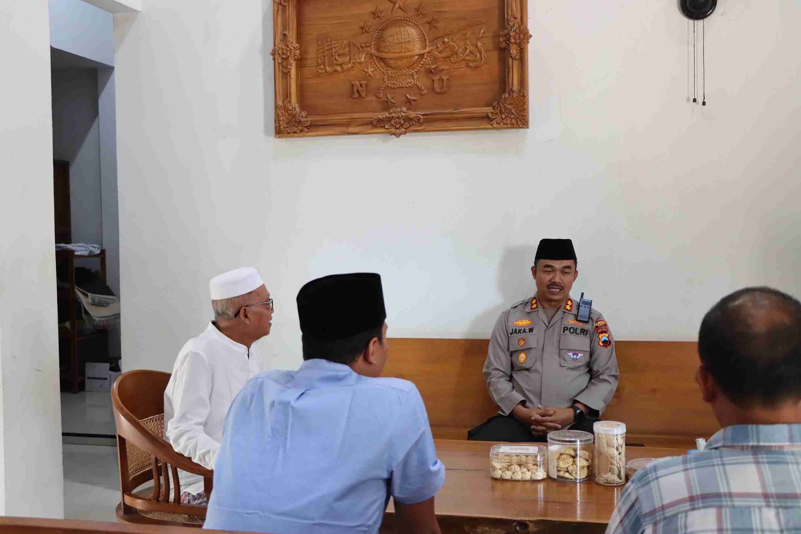 Waspadai Gangguan Sosial, Kapolresta Pati dan Kiai Muad Thorir Ajak Warga Jaga Kondusivitas