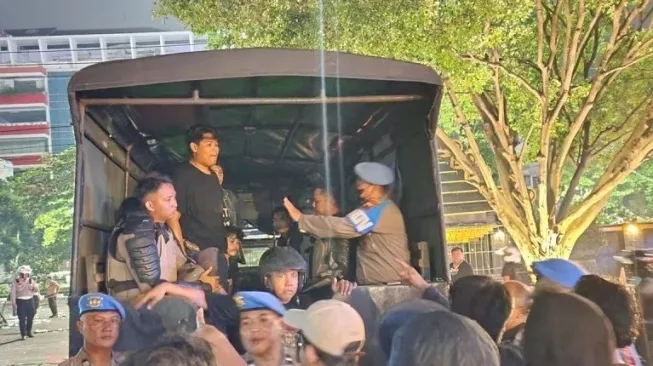 Demo May Day Dibajak, Akademisi Soroti dan Kecam Aksi Anarkisme di Semarang