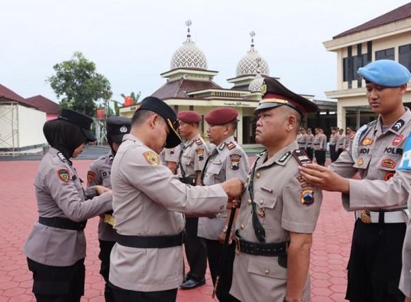 Kapolres Grobogan AKBP Ike Yulianto Resmikan Pejabat Baru dalam Sertijab PJU dan Kapolsek
