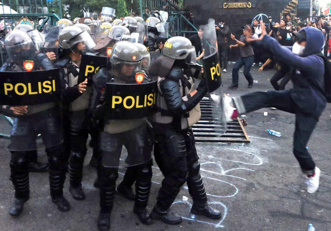 Kerusuhan May Day di Semarang Dikecam, Polri Diminta Bertindak Tegas