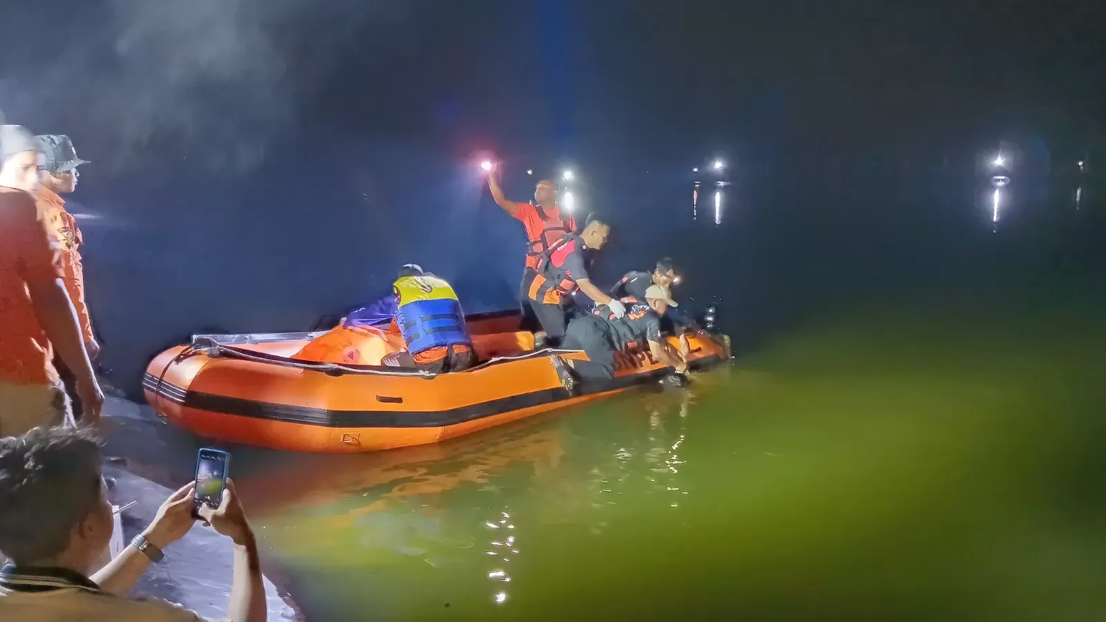 Pesta Miras Berujung Maut, Dua Pemuda Tenggelam di Embung Ngrejeng