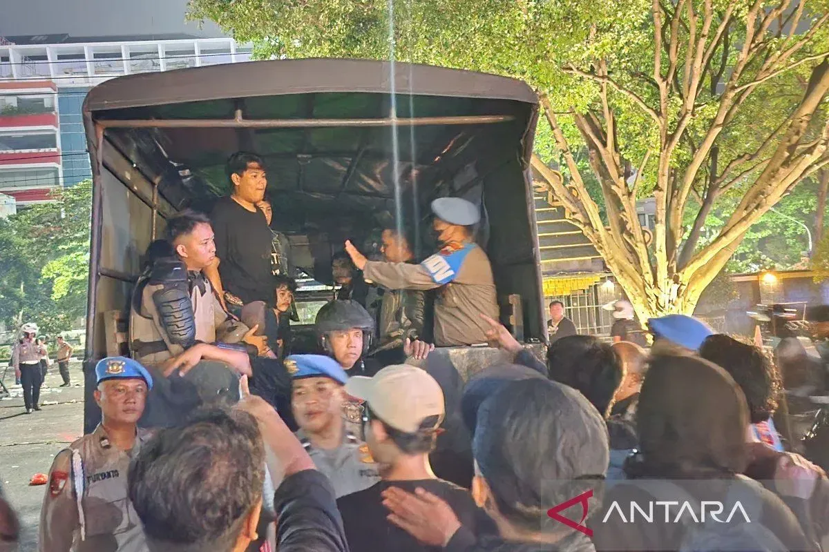 Polisi Amankan Sejumlah Provokator Aksi Ricuh Hari Buruh di Semarang