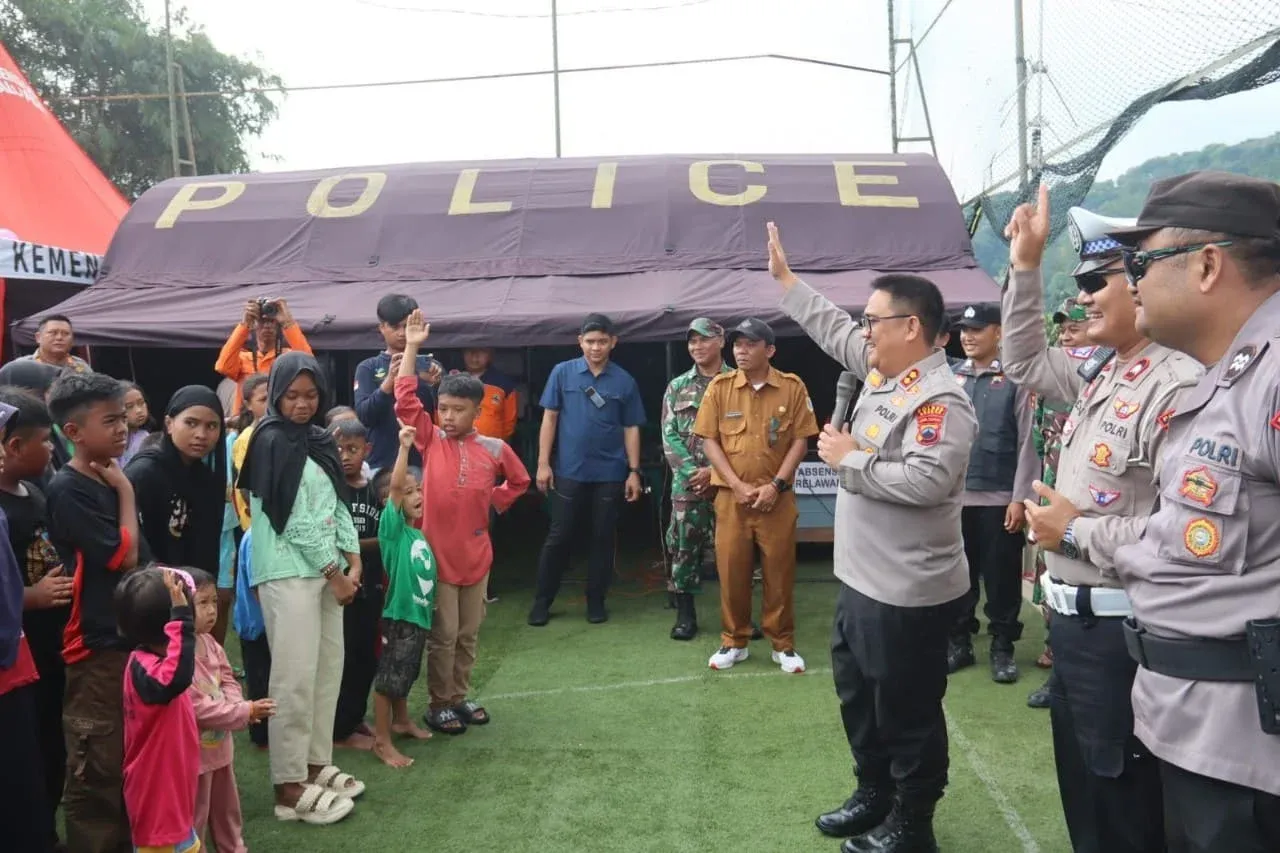 Polres Brebes Bantu Pemulihan Trauma Anak Korban Tanah Gerak di Sirampog