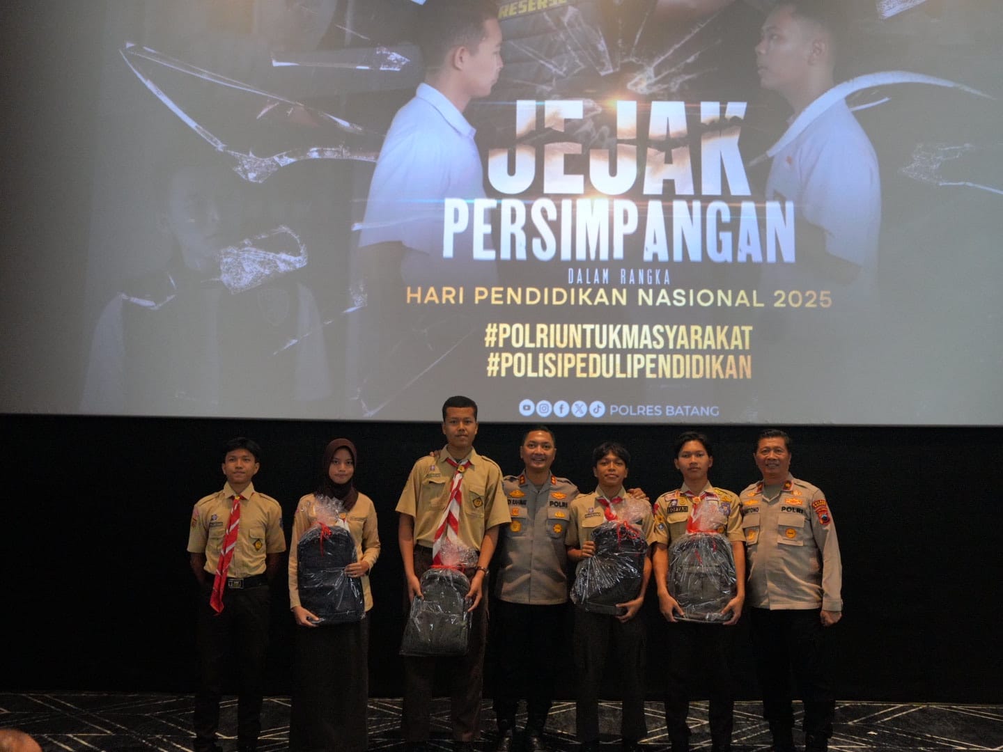 Peringati Hardiknas, Polres Batang Luncurkan Film Edukasi 'Jejak Persimpangan'