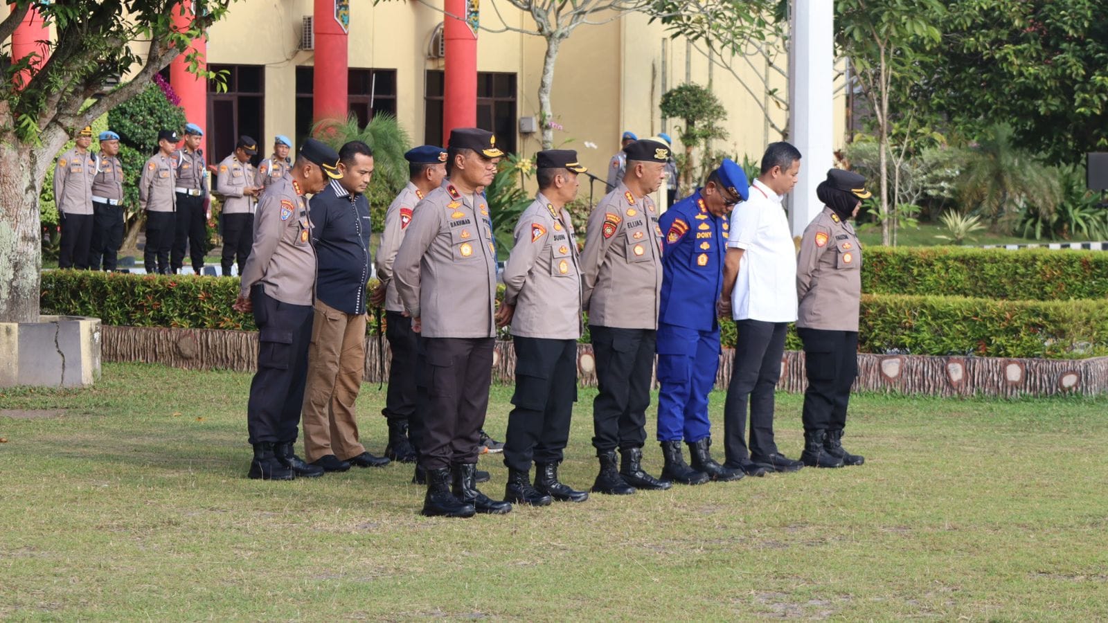 Kapolda Kalteng Pimpin Apel Pagi, Tekankan Disiplin dan Pelayanan Publik