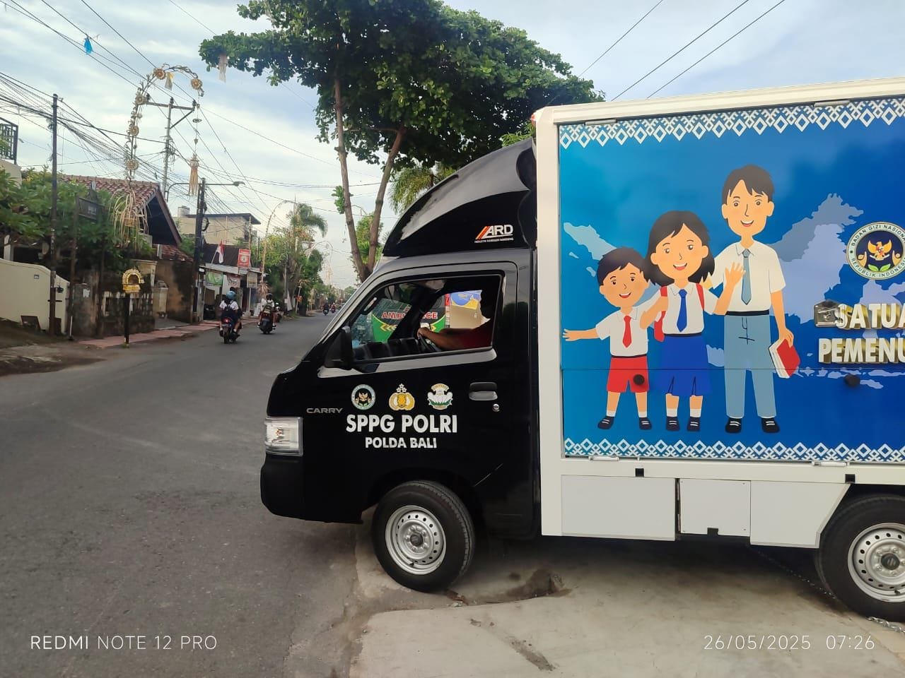 Polda Bali Salurkan 320 Porsi Makanan Bergizi untuk Anak-Anak