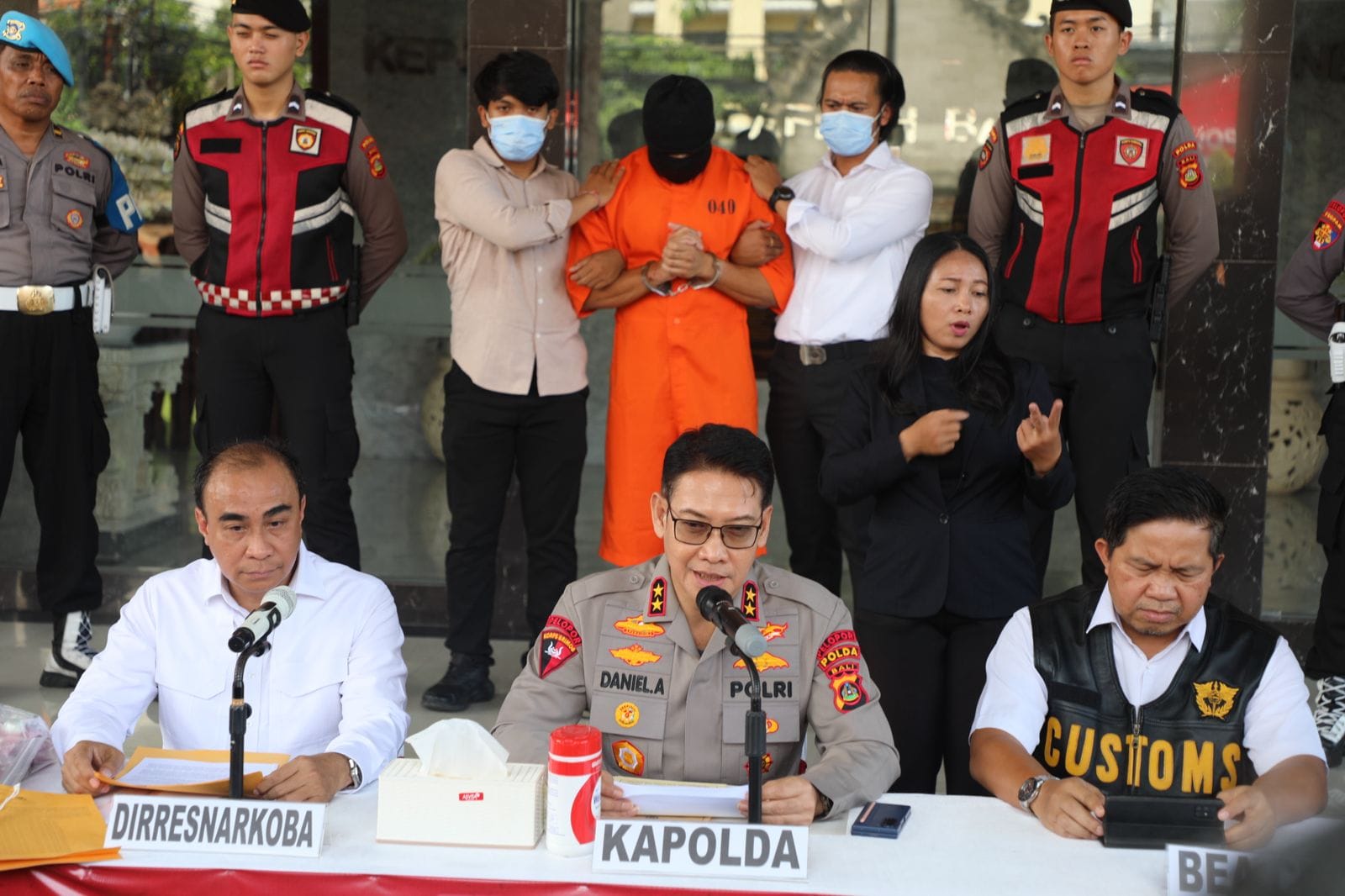 Kerja Sama Polda Bali dan Bea Cukai Bongkar Peredaran Kokain Rp12 Miliar