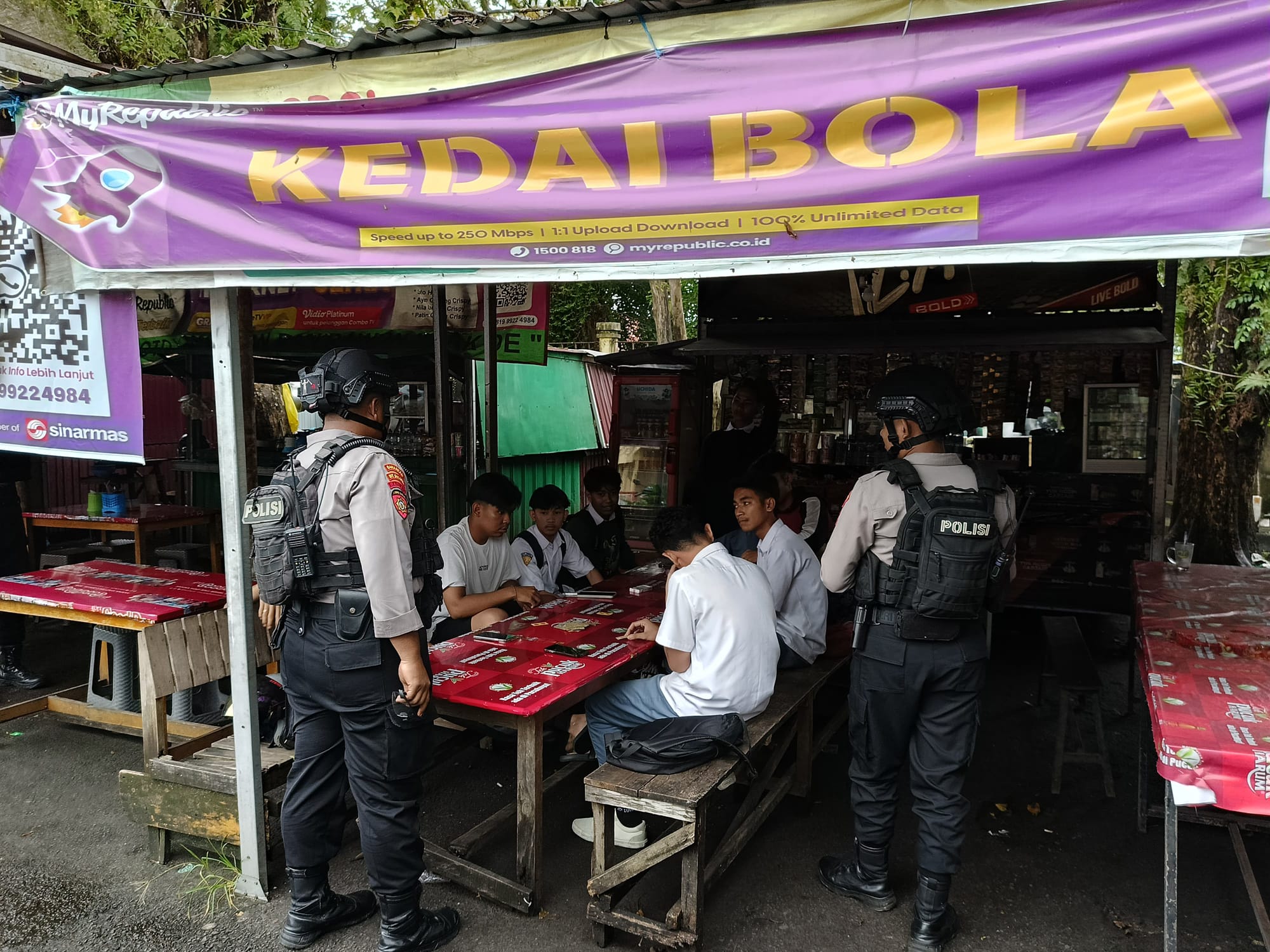 Ditsamapta Polda Kalteng Amankan Lima Siswa Membolos Saat Jam Sekolah